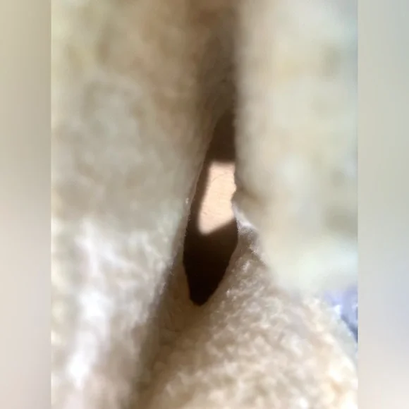 Womens Reddish Brown W Beige Fuzzy Faux Fur Heeled Booties Boots Size 8 - Picture 12 of 16